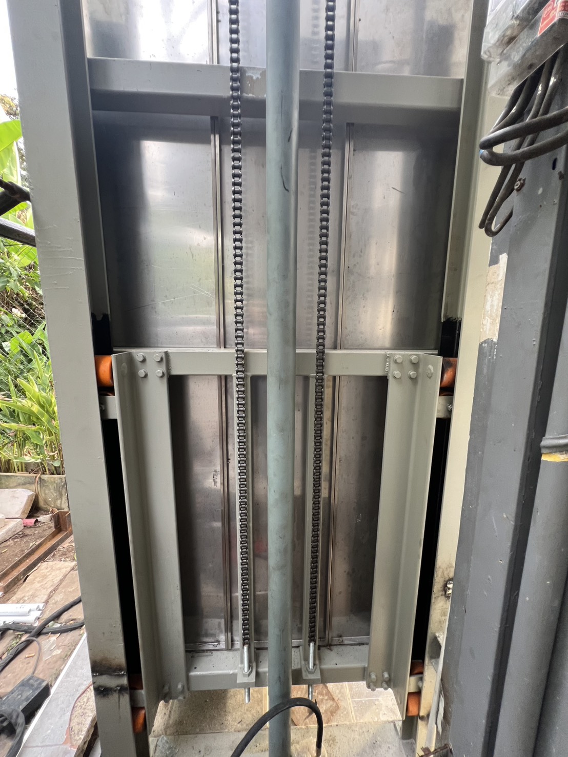 HYDRAULIC LIFT ELEVATOR 32